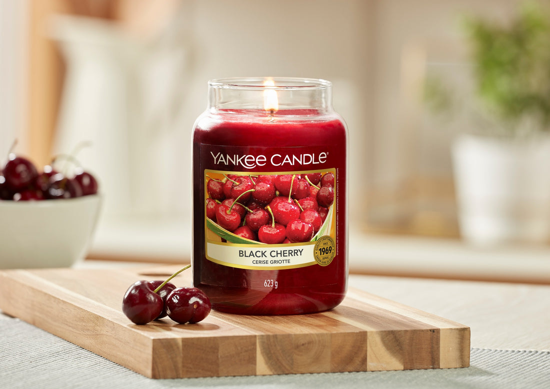 7 Uplifting Viva Magenta-Inspired Yankee Candle Faves To Ring In 2023 With