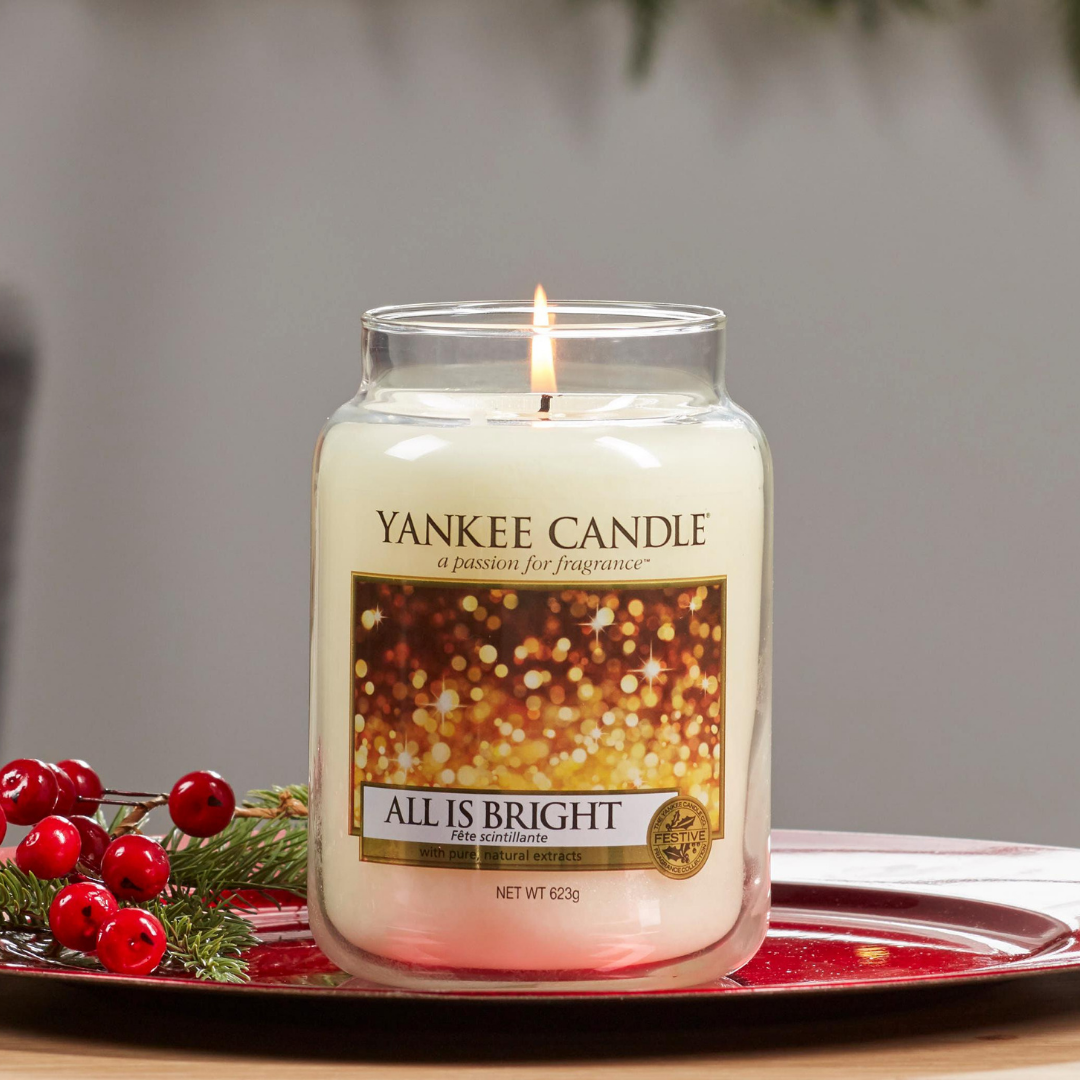 6 Must-Have Scented Candles to make your Home, or Space, smell like Christmas