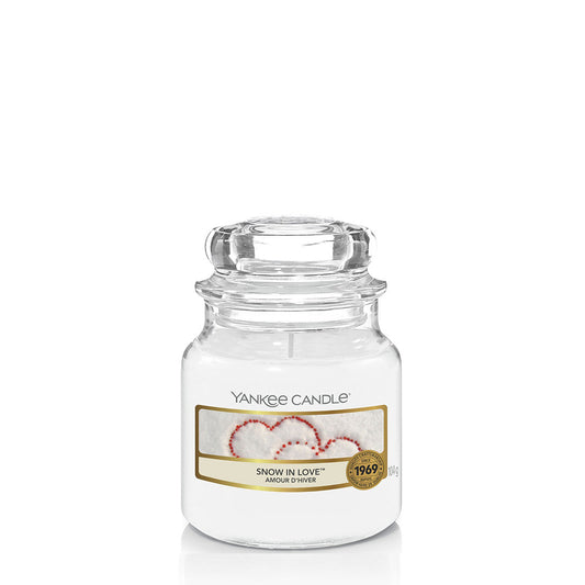 Yankee Candle Classic Jar Small Snow In Love (232g)